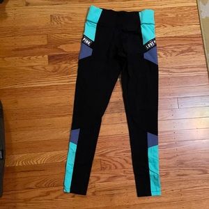 VS PINK Ultimate Yoga Leggings
